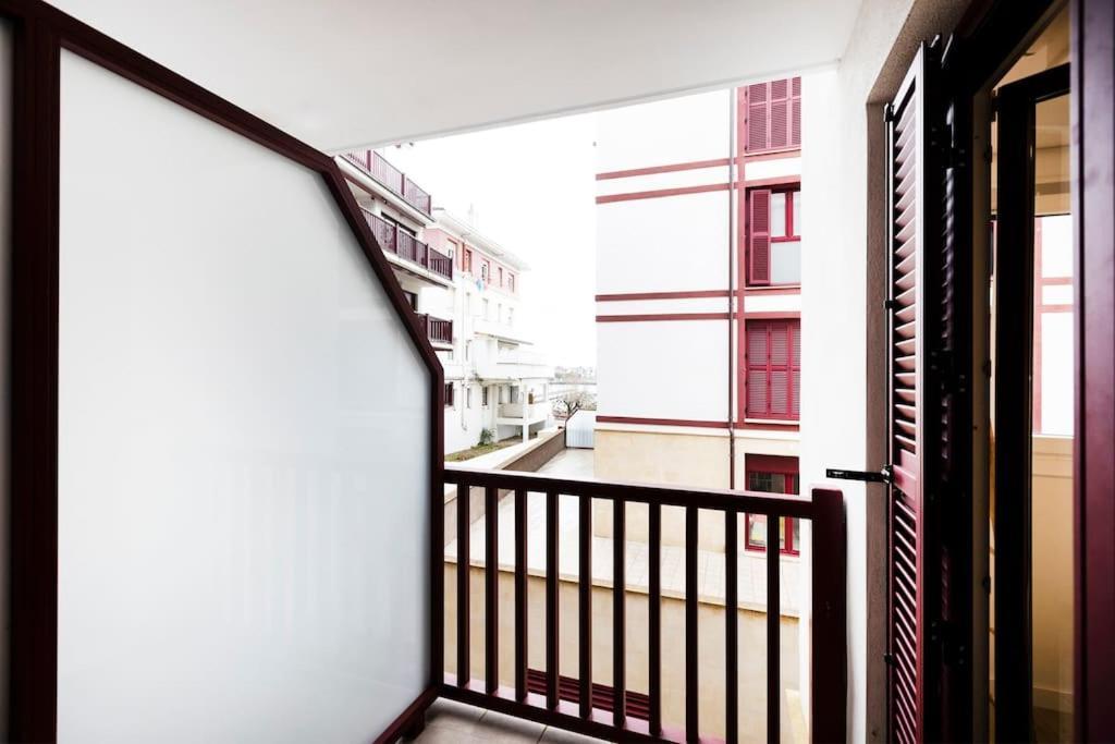 Portuko. Basquenjoy Apartment Hondarribia Bagian luar foto